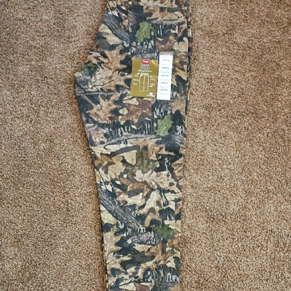 Wrangler Relaxed Fit Green and Brown Camouflage Jeans